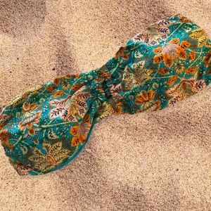 Really cute strapless bikini top